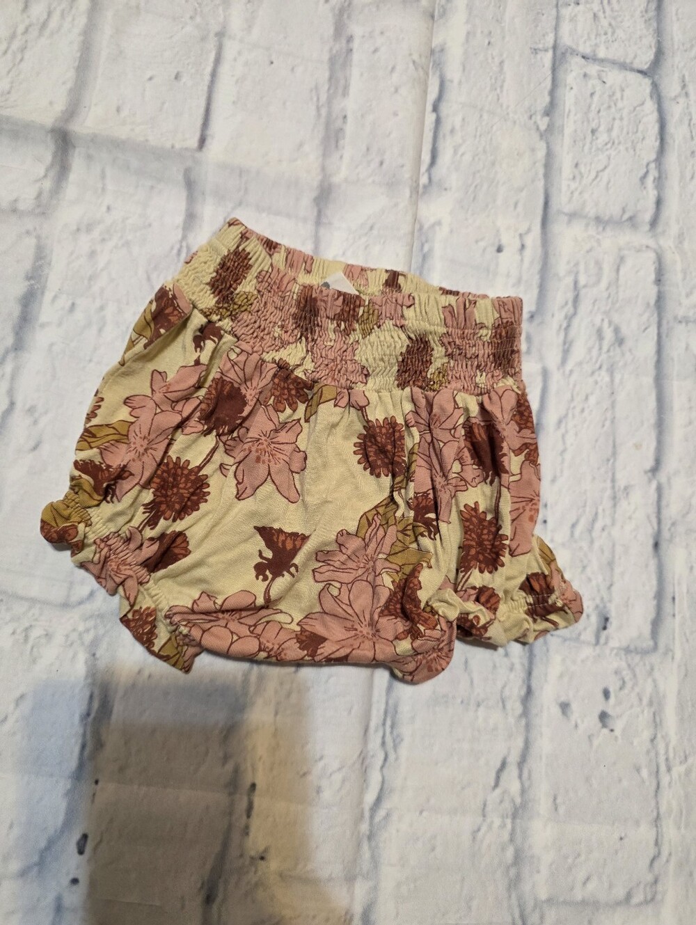 kate quinn Floral Bubble Shorts in Cream and Pink